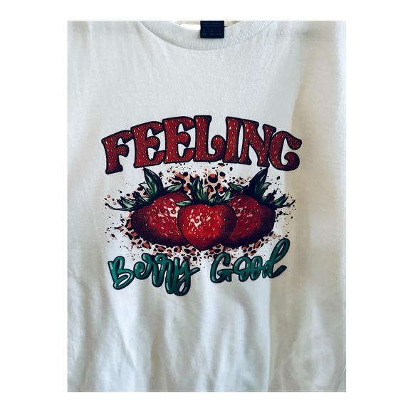 Hand-Pressed made "Feeling Berry Good" Graphic Tee - Size L, New - Picture 4 of 7